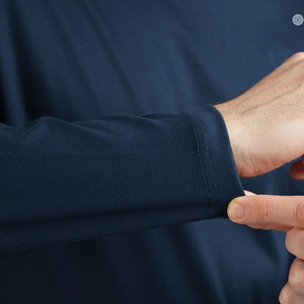 تي شيرت رجالي أنيق بأكمام طويلة وياقة دائرية متشابكة وتطريز سائل